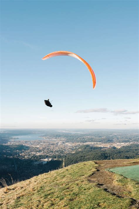 So You Want to Try Paragliding | Seattle Met