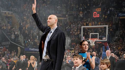 Cavaliers legend Zydrunas Ilgauskas' wife dies at 50 | Fox News