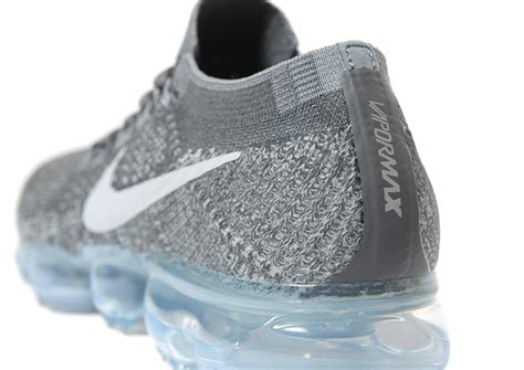 Lyst - Nike Air Vapormax Flyknit Running in Gray for Men