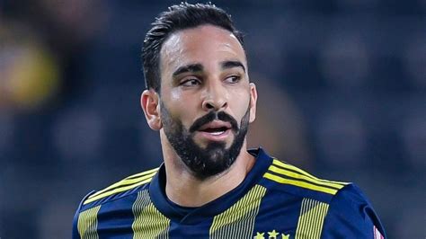 Adil Rami: Fenerbahçe'de Marsilya'dan gelen suçlamalar sebebiyle oynayamadım