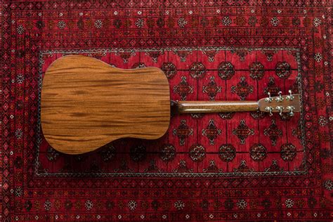 Thompson introduces limited edition Molly Tuttle guitar - Bluegrass Today