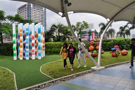 Philippines: 21st Century Parks: SM North EDSA Sky Garden LIM, MA ...