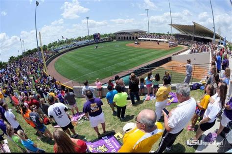 LSU Softball | Lsu, Baseball field, Softball