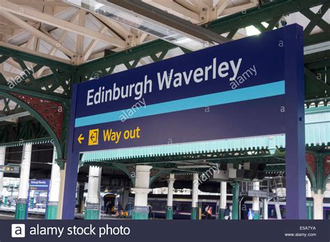 Edinburgh Waverley Station High Resolution Stock Photography and Images ...