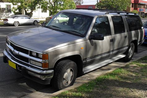 Holden Suburban - Tractor & Construction Plant Wiki - The classic ...