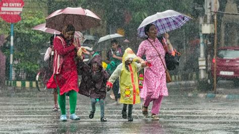 Weather Update: IMD warns of heavy rain, hailstorms, and dense fog in parts of India - Check ...