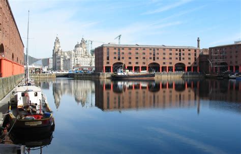 Albert Dock Tourist Area, Liverpool - Traveldigg.com