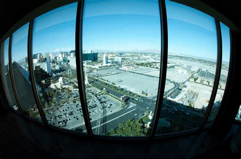 Stephen Paddock’s God’s-Eye View from His Las Vegas Hotel Room | The ...