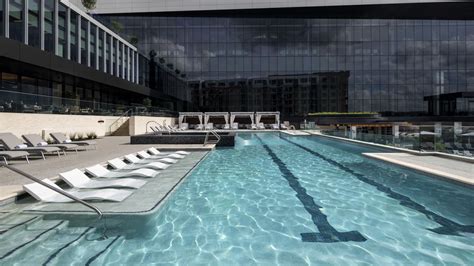 Resort Pools, Bar and Cabanas | Loews Arlington Hotel