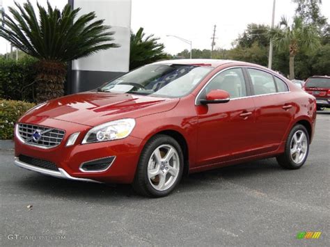 VOLVO S60 - volvo-s60_red_12.jpg