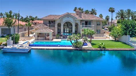 Waterfront Homes For Sale in Gilbert