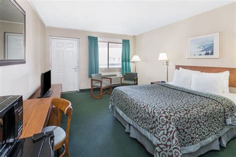 Hays Hotel Coupons for Hays, Kansas - FreeHotelCoupons.com