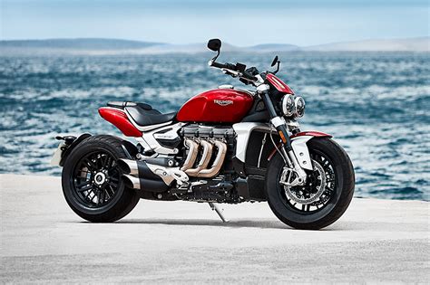 2019 Triumph Rocket 3 R/GT | First Look Review