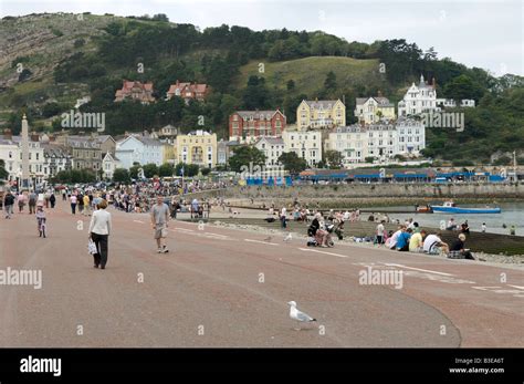 Walking along the promenade, Llandudno, Wales Stock Photo - Alamy