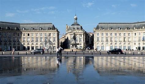 Bordeaux Famous Architecture Walk (Self Guided), Bordeaux, France