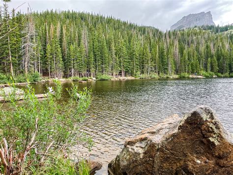 Prettiest Lakes in Rocky Mountain National Park - Island + Alpine