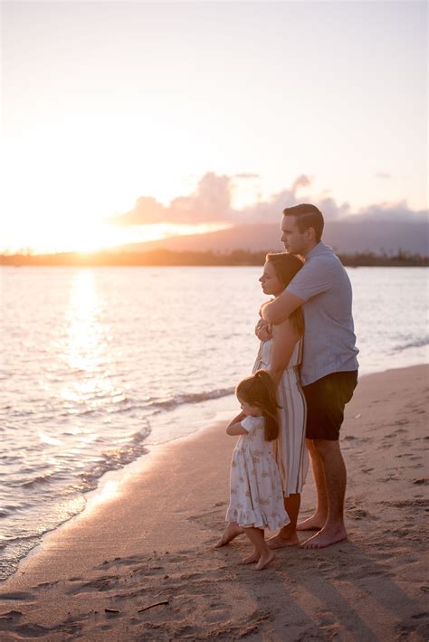 Family Sunset Beach Photoshoot Ideas | Family beach pictures, Beach ...