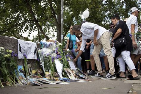 Accident mortel de trottinette à Lyon : une marche blanche en souvenir des deux victimes, la ...