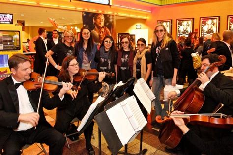 The orchestra playing at a special early Titanic 3D screening! | Titanic, Great movies, Orchestra