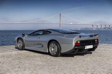 Jaguar XJ220 | Selected Car Investment