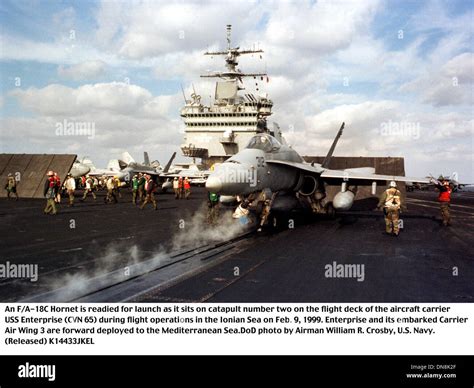 Uss enterprise cvn 65 hi-res stock photography and images - Alamy