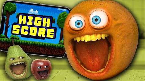 Annoying Orange FREAKING OUT during video games - YouTube