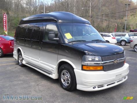 2003 Chevrolet Express 1500 Passenger Conversion Van in Summit White photo #2 - 229297 | VANnSUV ...