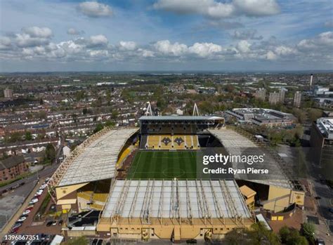 Molineux Stadium Photos and Premium High Res Pictures - Getty Images