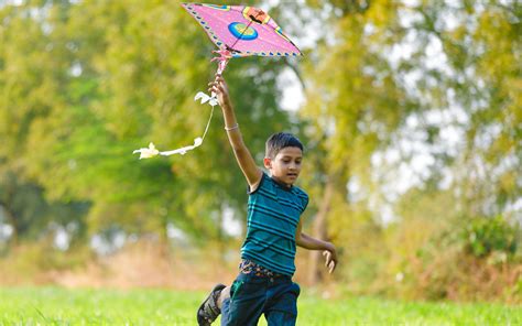 Check Out These Amazing Places To Fly Kites This Sankranti! | WhatsHot Mumbai