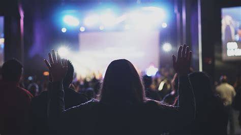 HD wallpaper: people, woman, dark, night, worship, concert, praise, stage | Wallpaper Flare