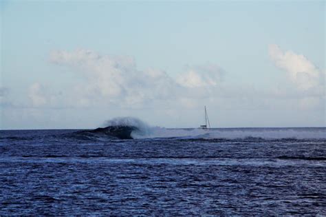 AlbertoBonviBlog: Huahine Surf - Summerfield of Raiatea - Tahaa Style - Raining in Bora Bora