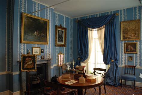 Regency Stripes - one of the period rooms I saw at the fantastic Geffrye Museum in London ...