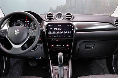 Suzuki Vitara Interior & Exterior Images, Colors & Video Gallery - Carmudi Philippines