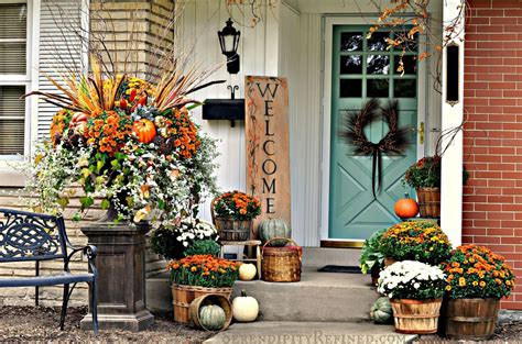 These Fall Porches Are Probably the Cutest Thing We've Ever Seen ...