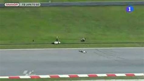 Marco Simoncelli's deadly MotoGP crash (Video)