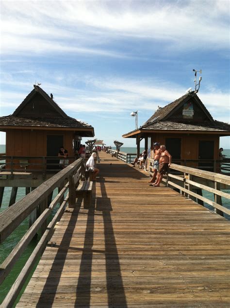 Naples Pier in Naples, Fl | Naples pier, Places in florida, Outdoor life