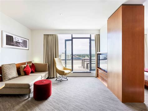 Novotel Christchurch Cathedral Square Christchurch, NZ - Reservations.com