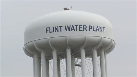 This is What a Bottle of Tap Water From Flint, Michigan Looks Like