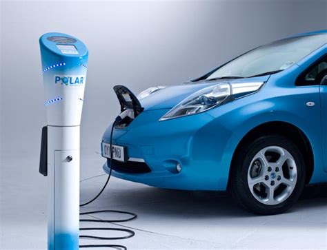 Nissan leaf electric vehicle charging