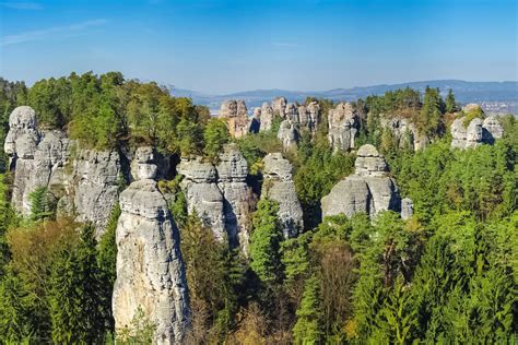 1 passenger - Northern Czechia castles, nature and towers • Wingly