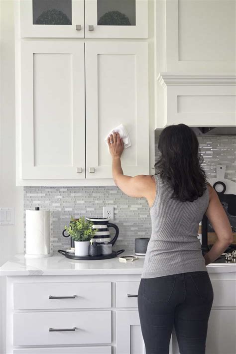 How To Clean White Painted Kitchen Cabinets | Wow Blog