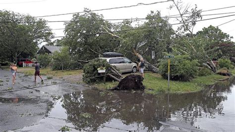 What is a microburst? | Fox Weather