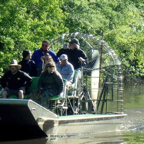 Grand Tour: Two Plantations, Lunch & Airboat Swamp Tour with Transportation from New Orleans ...