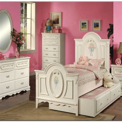 White bedroom furniture for little girls - Hawk Haven