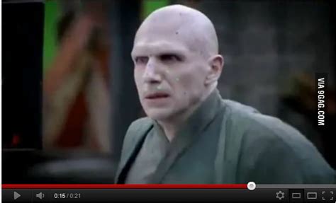 That awkward moment when voldemort has nose - 9GAG