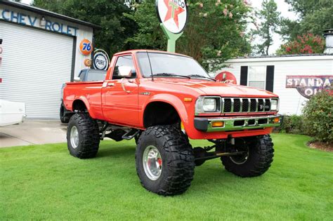 1983 Toyota Pickup SR5, Reg Cab 4x4, LIFTED on 35x14.5 Nitto ***NO ...