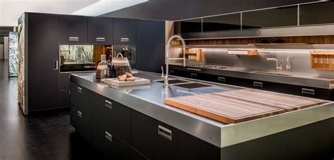 Arclinea London | Italian kitchen design, Kitchen design, Italian kitchen