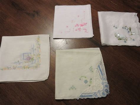 Hankie Set of (4), Flower Hankies Ladies Accessories, Vintage Scalloped Edge Handkerchiefs ...