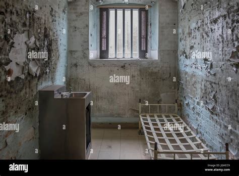 Prison interior uk hi-res stock photography and images - Alamy