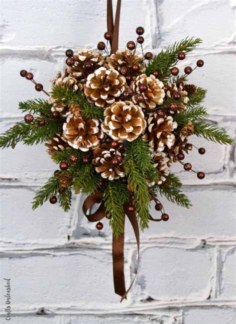 Easy Christmas Craft Ideas: Pine Cone Crafts · All Things Christmas